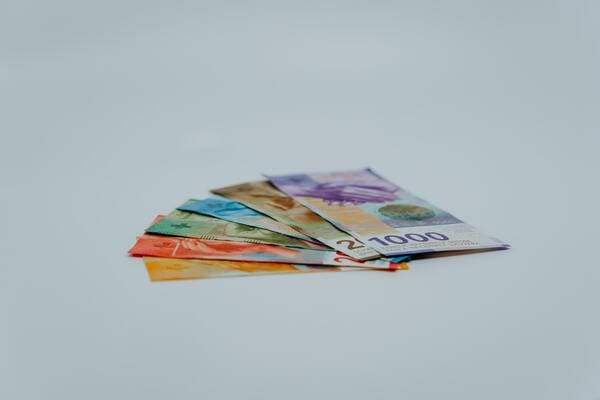 franki szwajcarskie banknoty